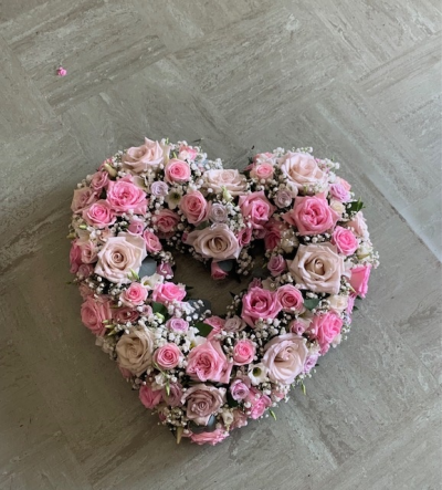 Open Heart Loose Shades Of Pink Product Image
