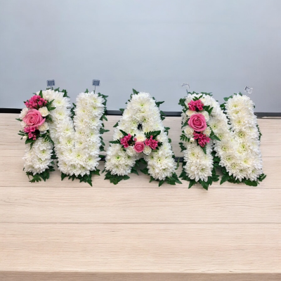 Foliage Edge Nan - Nan Tribute With Foliage Edge And Pretty Pink Sprays
Other Colours Available