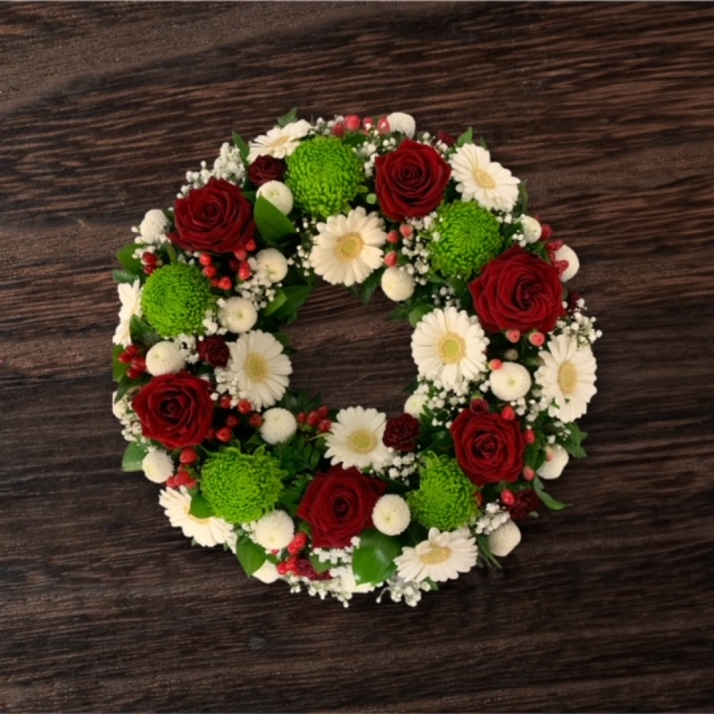 Loose Wreath Red Green And White