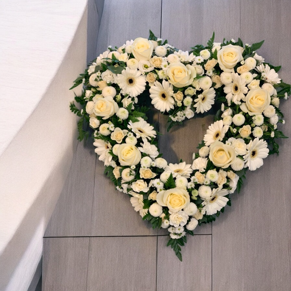 Loose Open Heart White