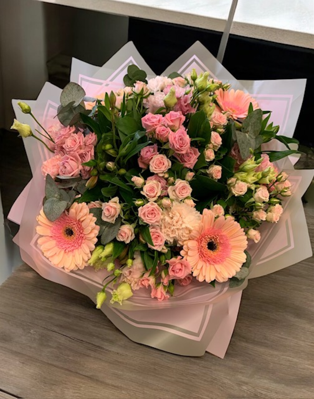 Soft Pink Bouquet Extra Large Shown