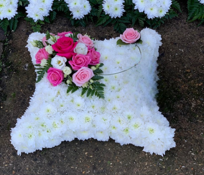 Two Tone Pink Cushion - Cushion Tribute With Two Different Colour Roses