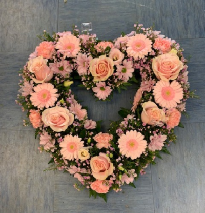 Soft Pink Loose Open Heart - Open Heart Made Of Soft Pink Flowers